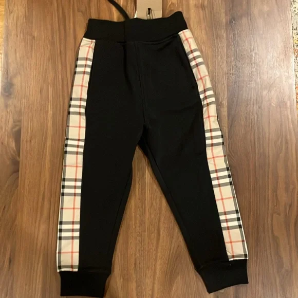 NWT - Authentic Burberry Nolen Jogger Pants 6Y (sold out!) - Picture 5 of 11